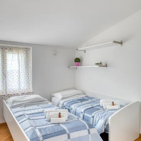 Guesthost - La Terrazza Sull'umbria