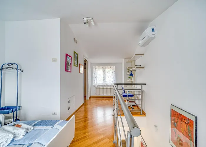 Guesthost - La Terrazza Sull'umbria *